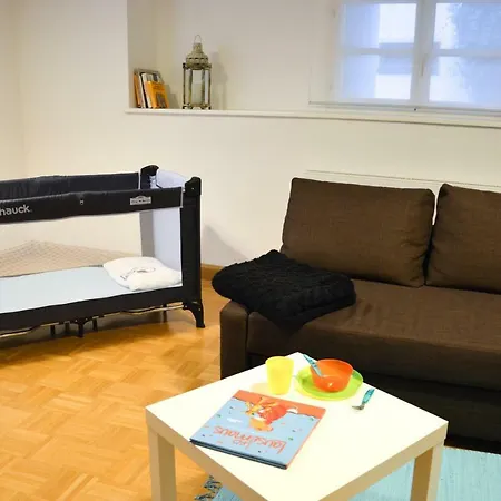 Old Town Apartment *