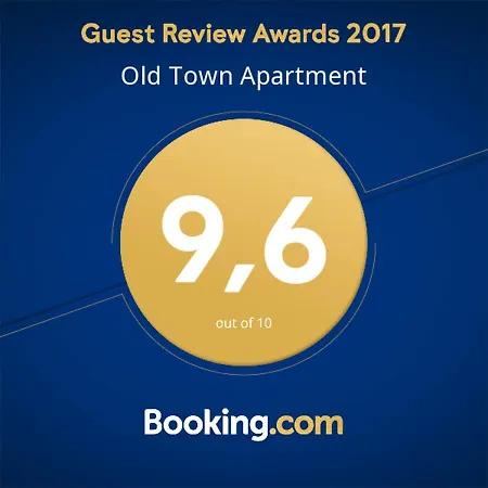 Old Town Apartment *